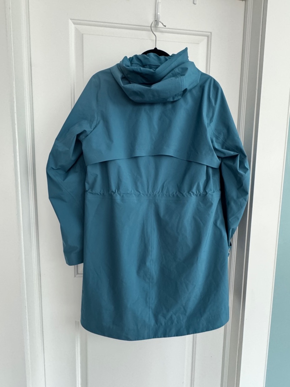 Lululemon Rain Rebel Jacket Waterproof size 10 Capture Blue - Picture 3 of 15